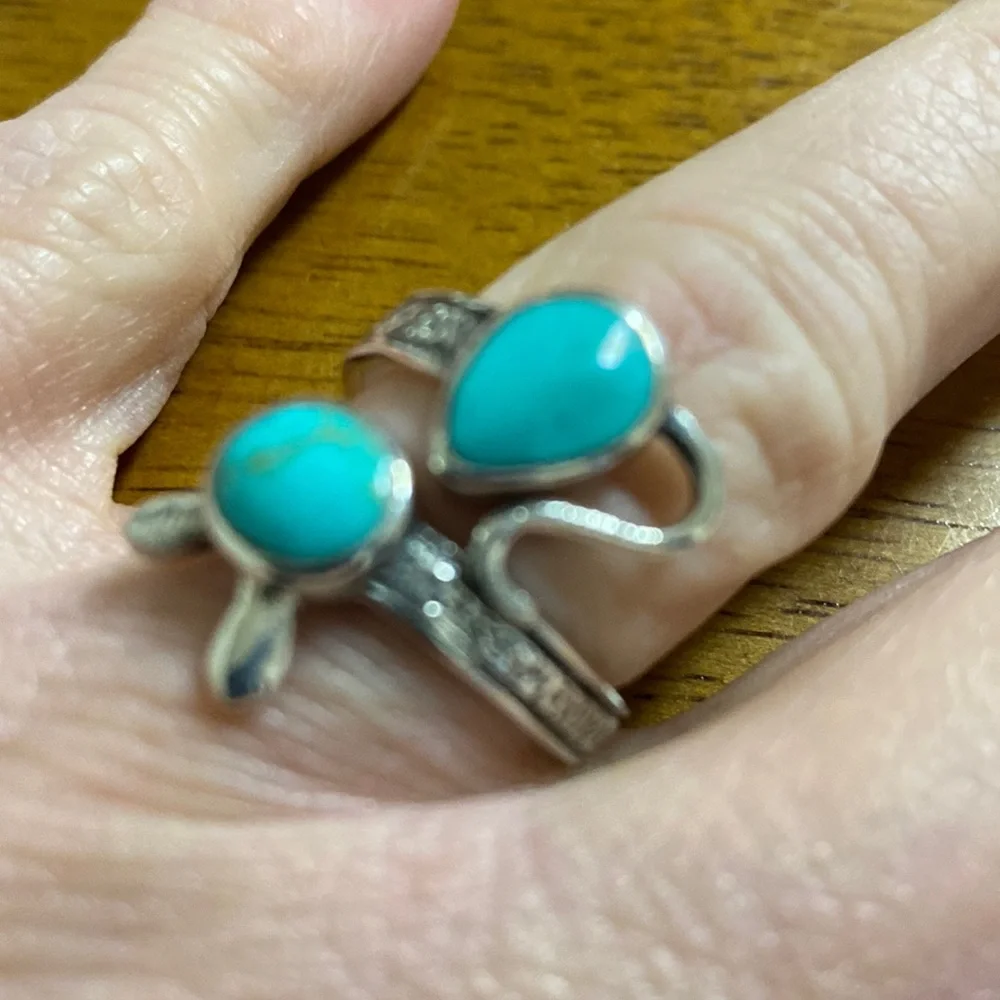 Turquoise Sterling Silver Cat Ring size 8 - Picture 2 of 4